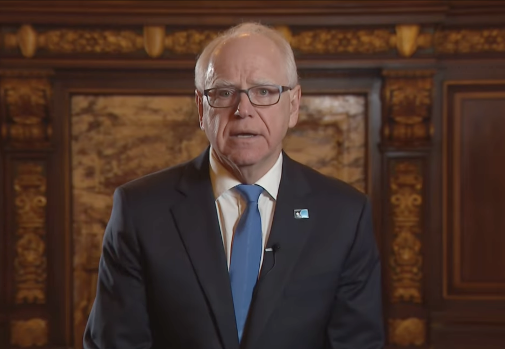 Gov. Tim Walz encourages Minnesotans to film ICE agents for future prosecutions